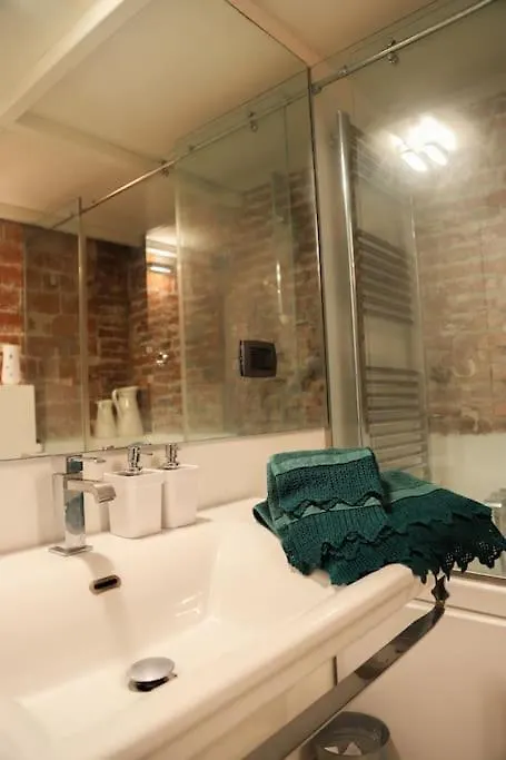 Loft Di Design Nel Cuore Di Milano מילאנו