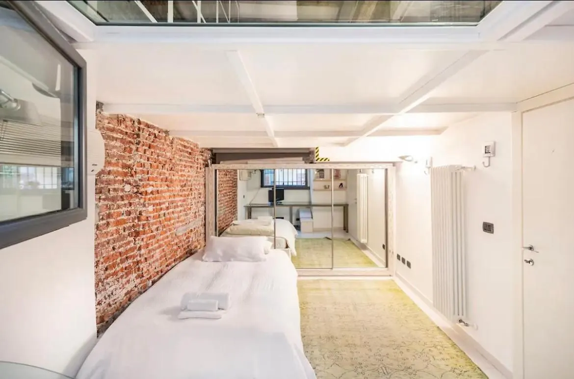 Loft Di Design Nel Cuore Di Milano 0*, מילאנו